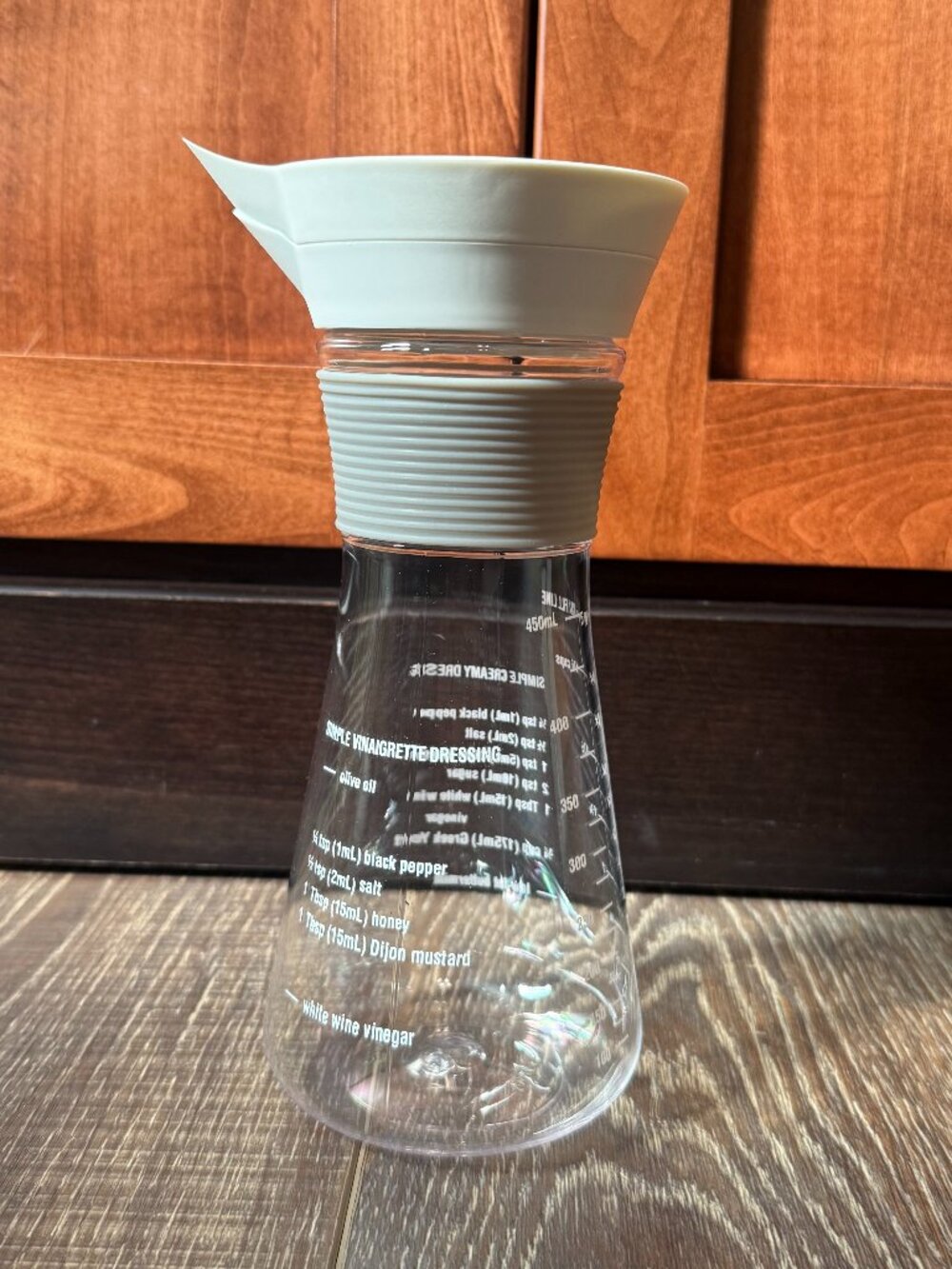 Pampered Chef Measure, Mix & Pour – Salad Dressing Mixer